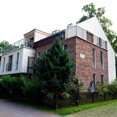 Apartament Ikar Z Wlasnym Ogrodkiem, Bardzo Blisko Morza Rewal Eksteriør billede