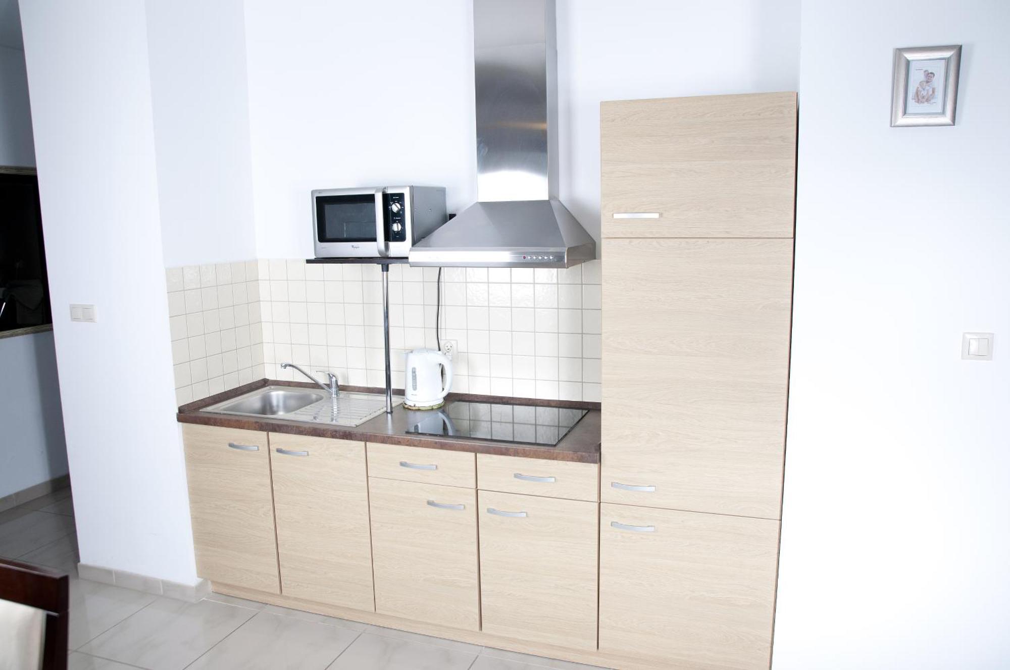Apartament Ikar Z Wlasnym Ogrodkiem, Bardzo Blisko Morza Rewal Eksteriør billede
